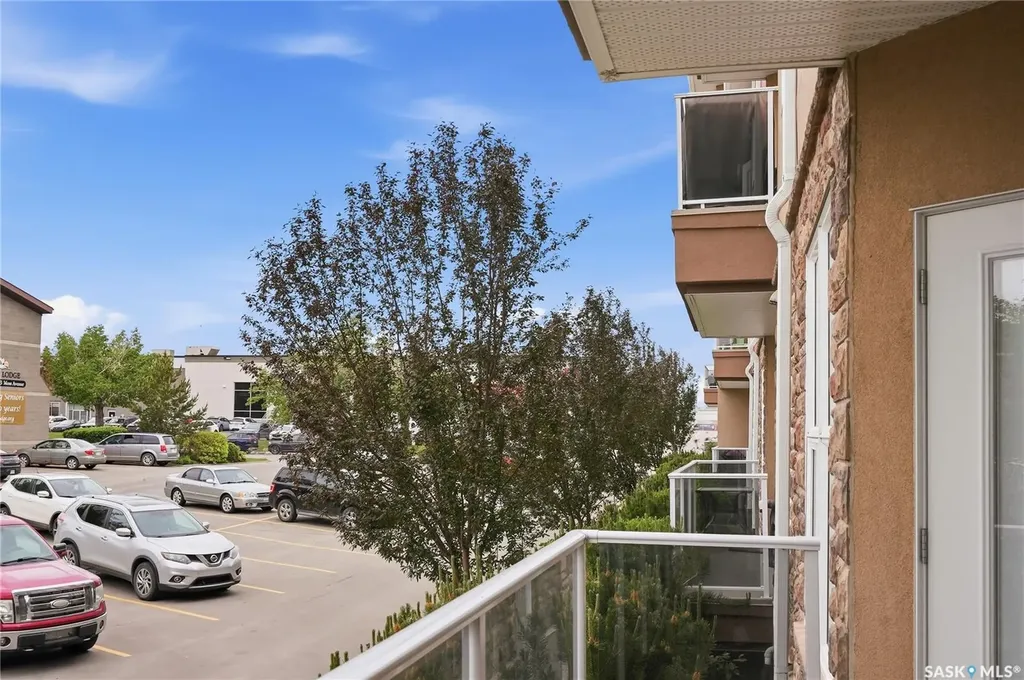 1035 Moss Avenue Saskatoon SK S7H 2E5