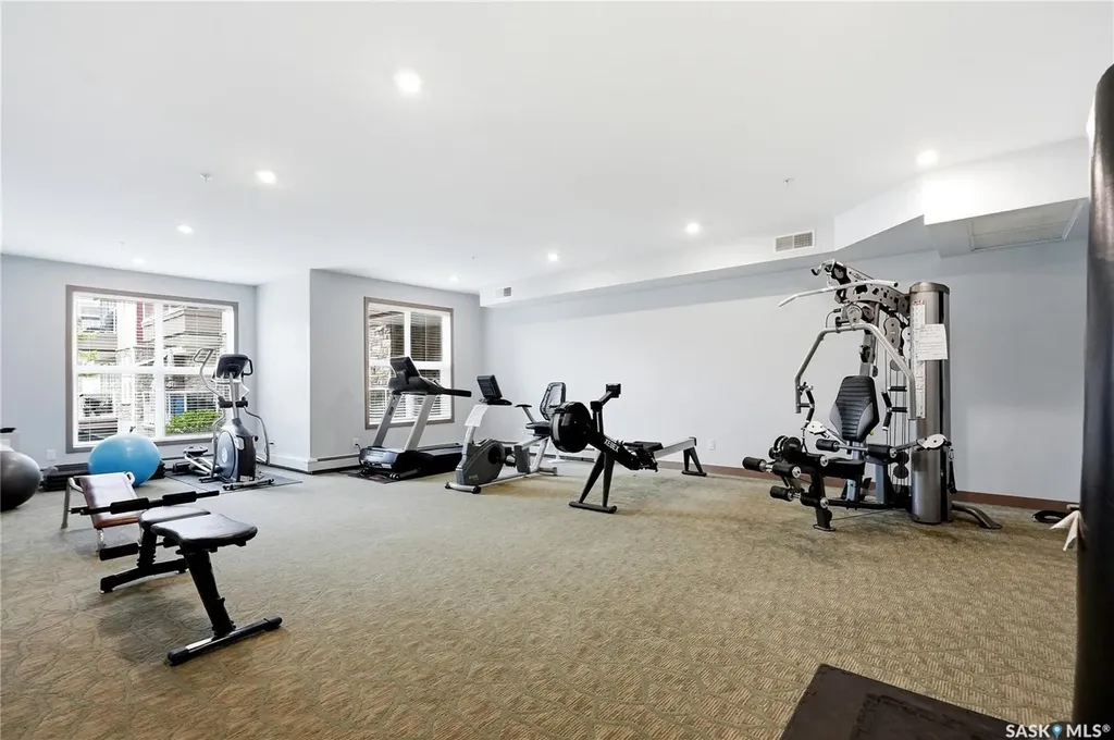 1035 Moss Avenue Saskatoon SK S7H 2E5