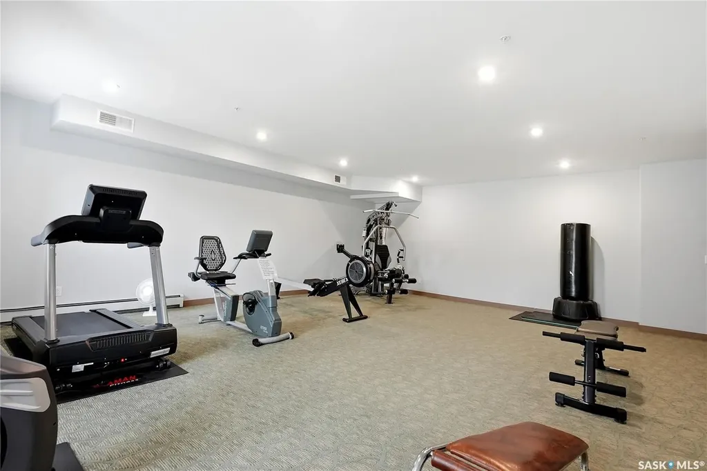 1035 Moss Avenue Saskatoon SK S7H 2E5