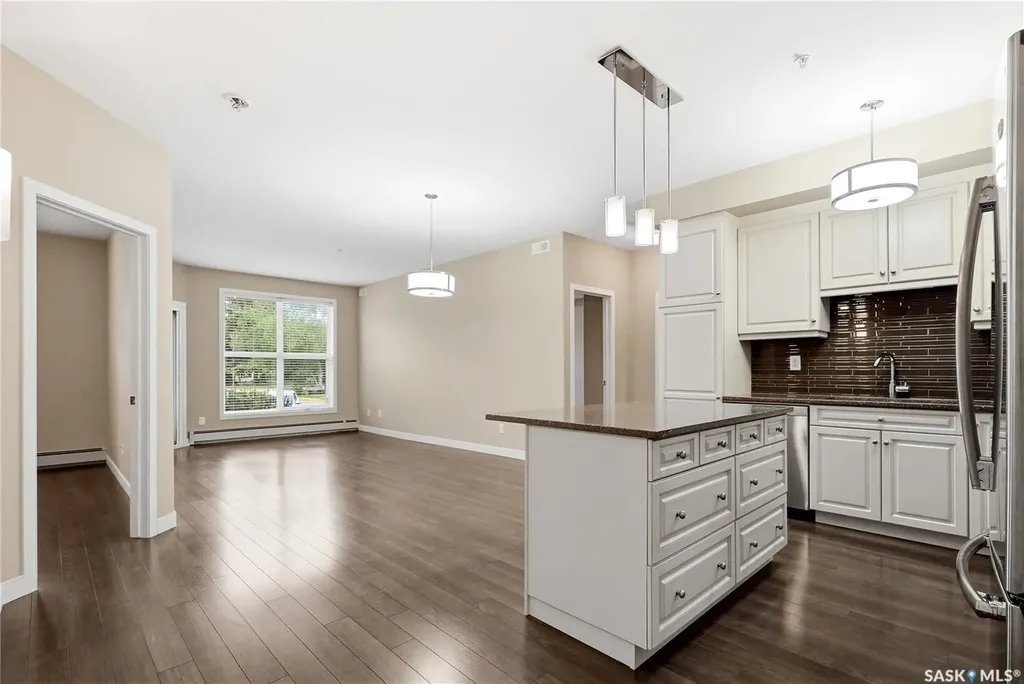 1035 Moss Avenue Saskatoon SK S7H 2E5