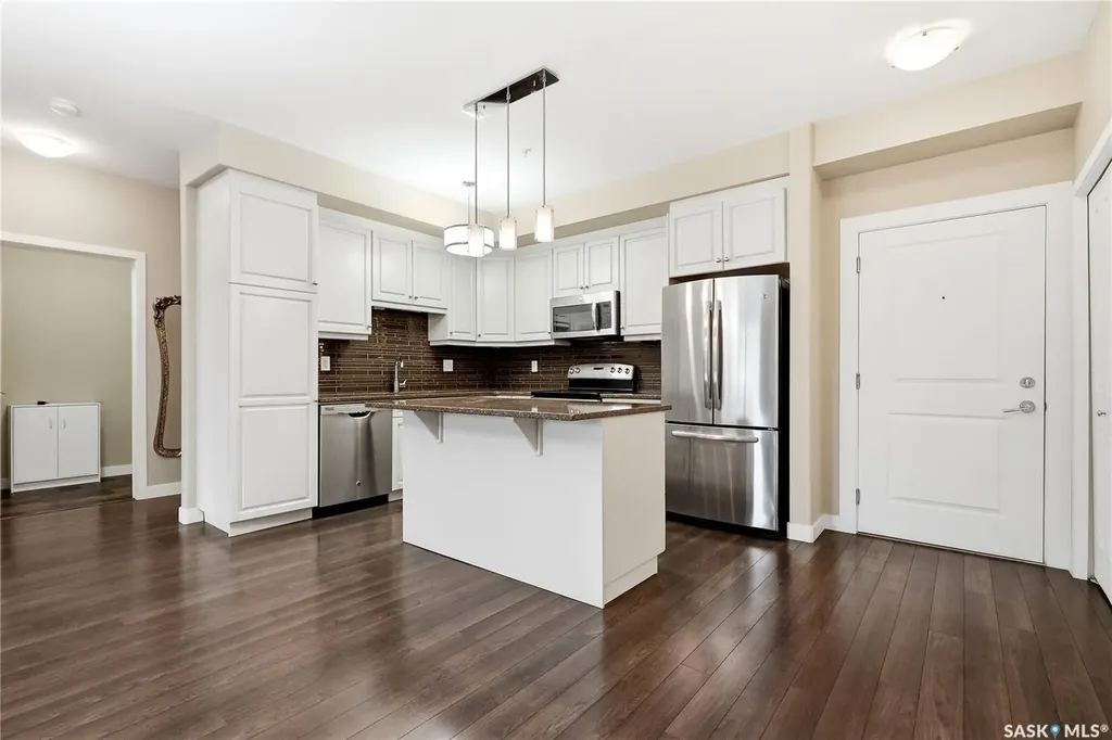 1035 Moss Avenue Saskatoon SK S7H 2E5