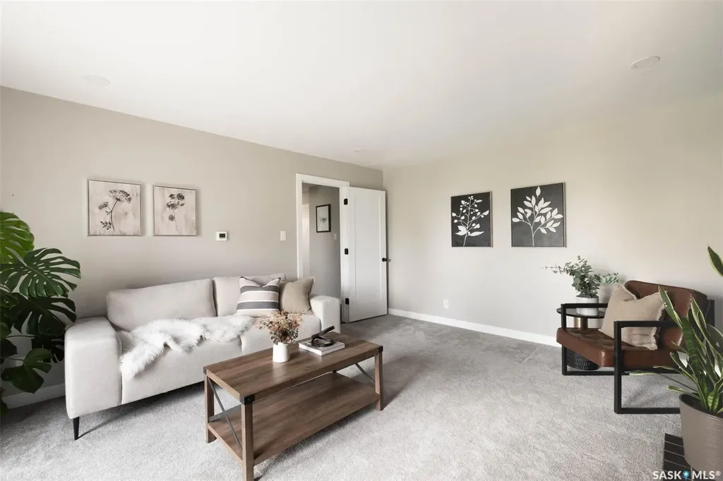 324 Lockwood Road Regina SK S4S 6E2
