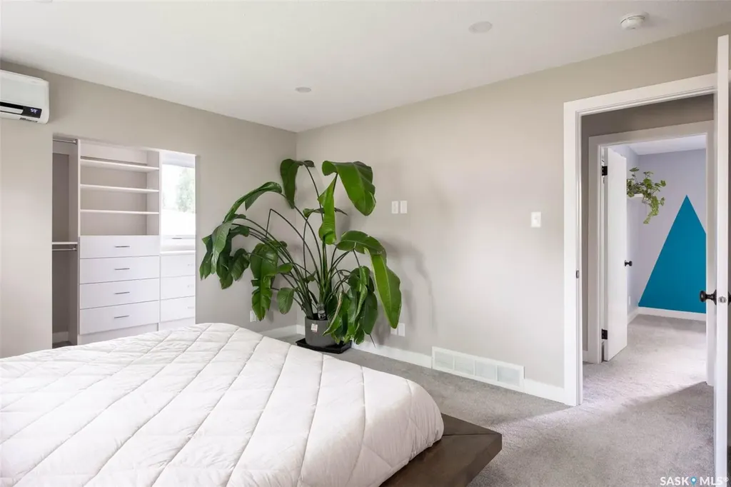 324 Lockwood Road Regina SK S4S 6E2