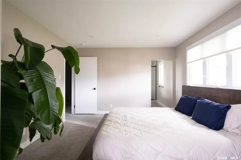 324 Lockwood Road Regina SK S4S 6E2