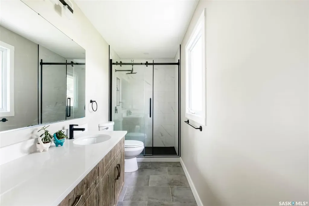 324 Lockwood Road Regina SK S4S 6E2