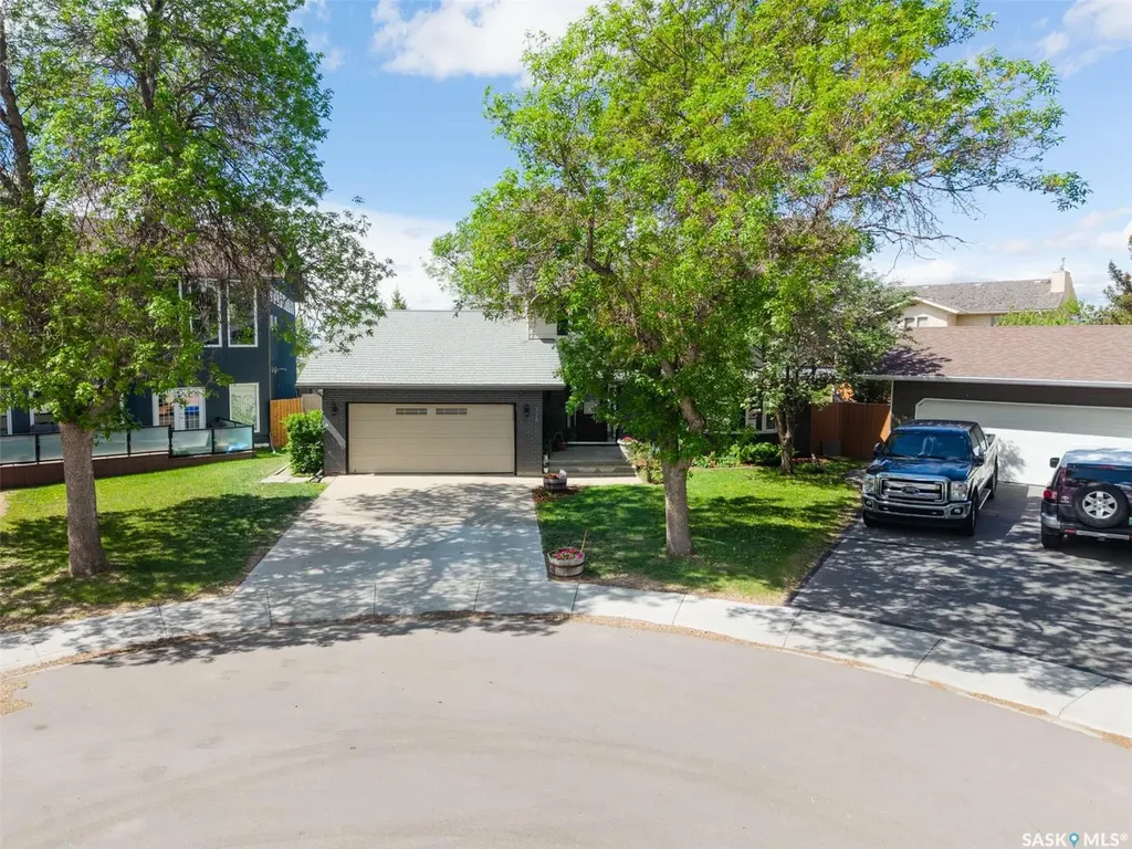 324 Lockwood Road Regina SK S4S 6E2