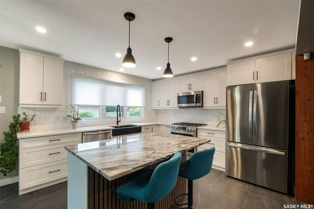 324 Lockwood Road Regina SK S4S 6E2