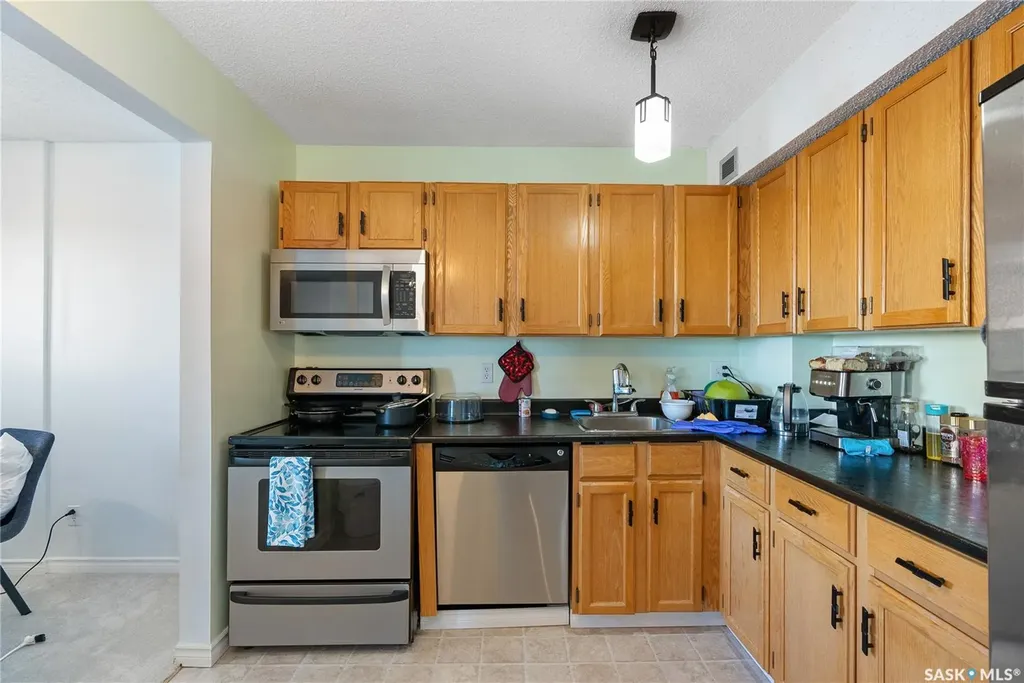 430 5th Avenue N Saskatoon SK S7K 6Z2
