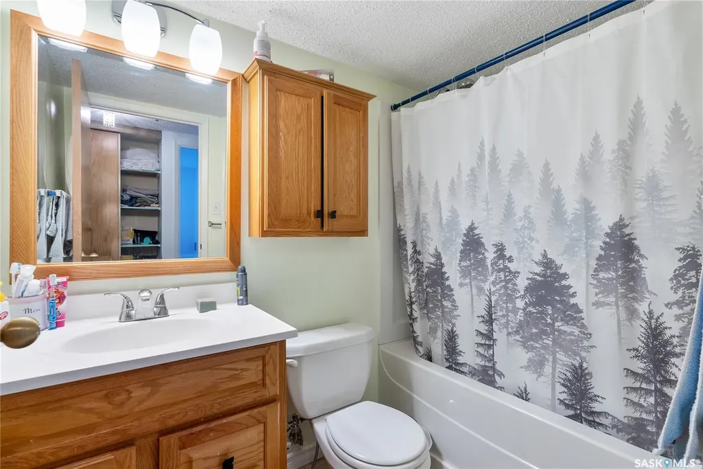 430 5th Avenue N Saskatoon SK S7K 6Z2