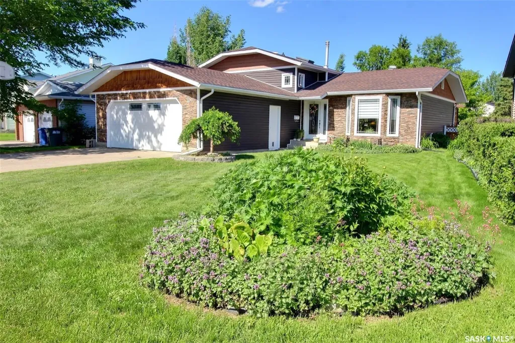 10 Pereverzoff Place Prince Albert SK S6X 1A5