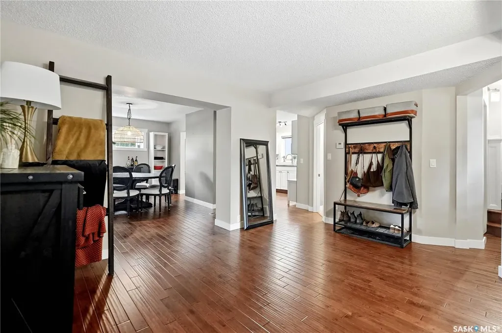 1054 Clifton Avenue Moose Jaw SK S6H 3L2