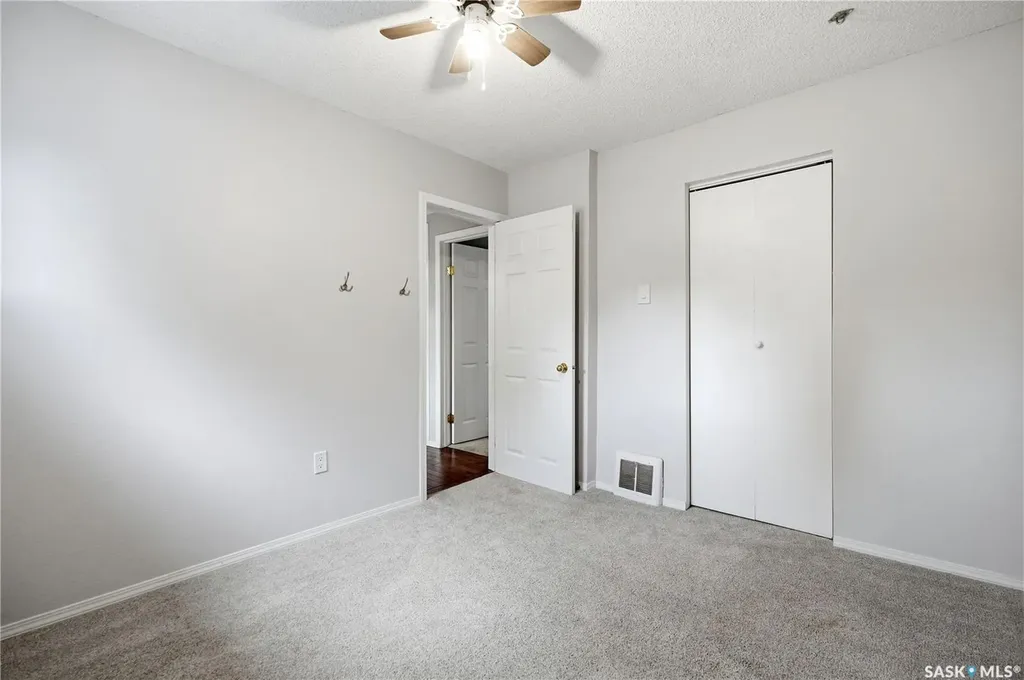 1054 Clifton Avenue Moose Jaw SK S6H 3L2
