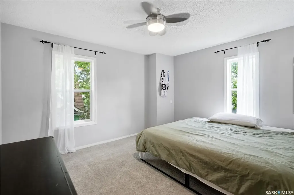 1054 Clifton Avenue Moose Jaw SK S6H 3L2