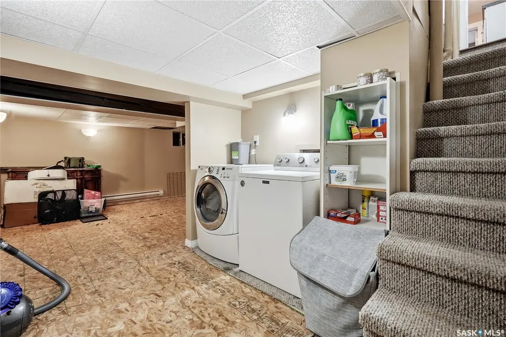 1054 Clifton Avenue Moose Jaw SK S6H 3L2