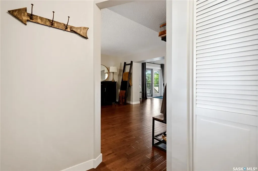 1054 Clifton Avenue Moose Jaw SK S6H 3L2