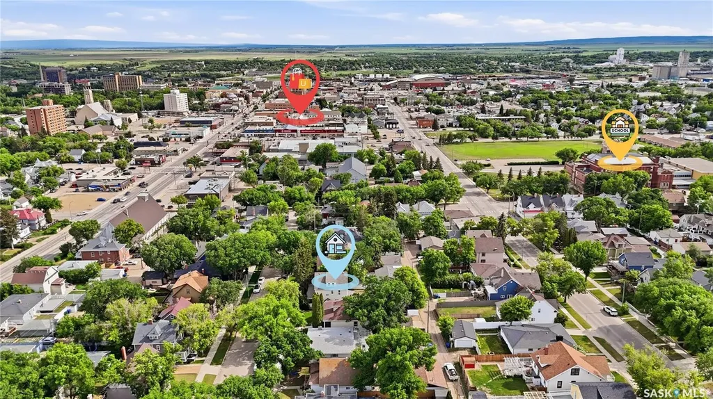 1054 Clifton Avenue Moose Jaw SK S6H 3L2