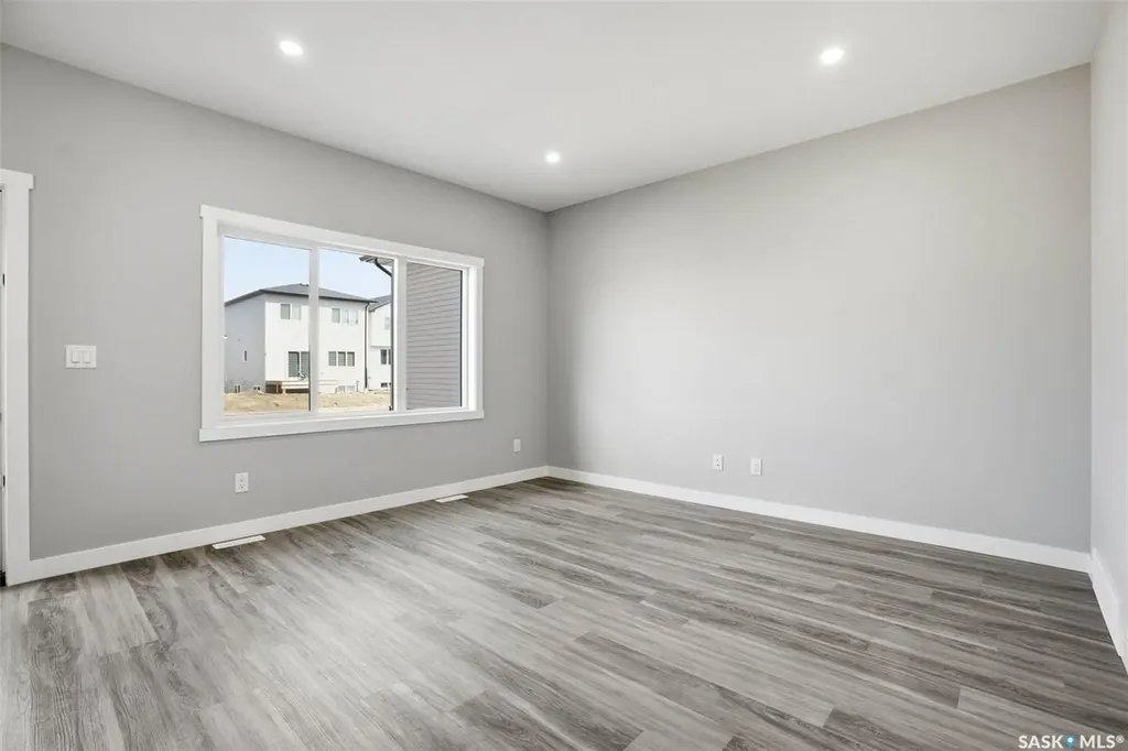 811 Brighton Boulevard Saskatoon SK S7V 0Y4