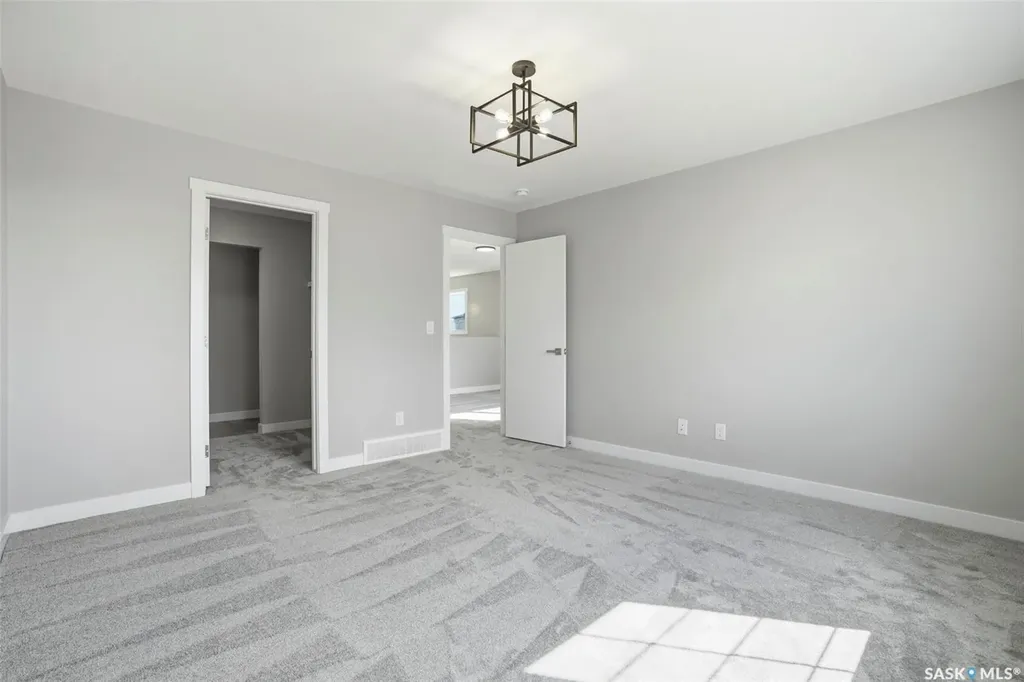811 Brighton Boulevard Saskatoon SK S7V 0Y4