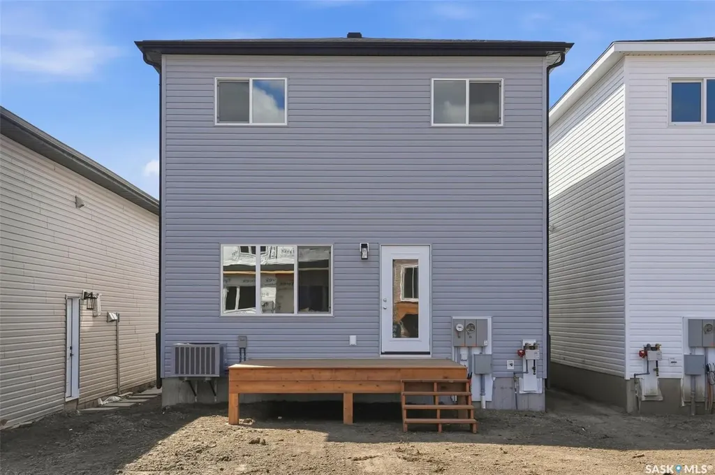 811 Brighton Boulevard Saskatoon SK S7V 0Y4