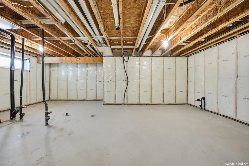 692 Nazarali Lane Saskatoon SK S7V 1X5