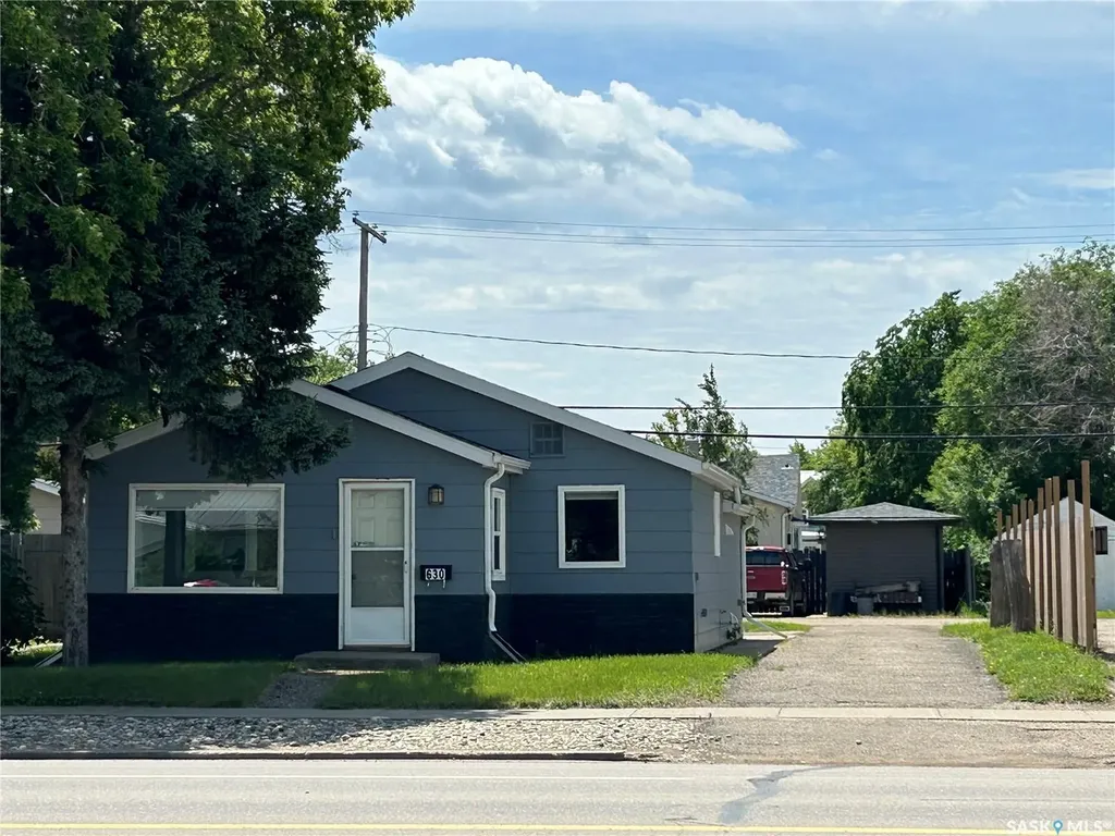 630 4th Street Estevan SK S4A 0V5