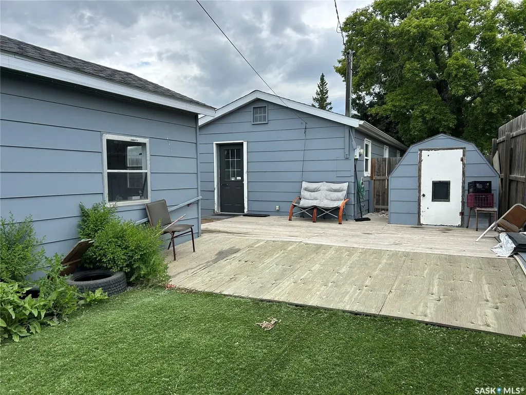 630 4th Street Estevan SK S4A 0V5