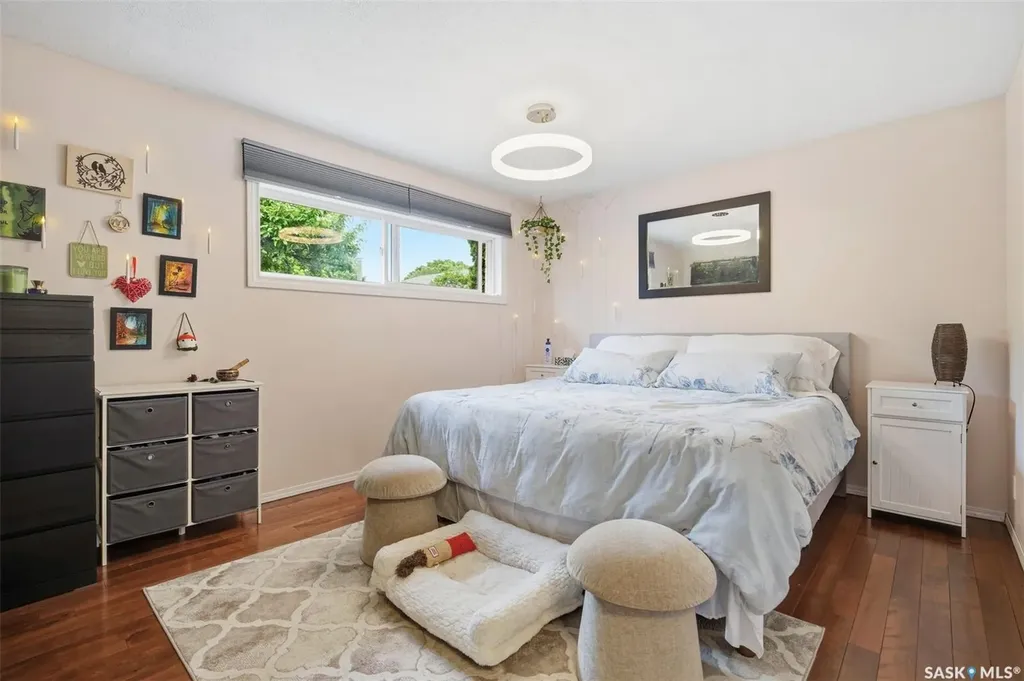 445 Witney Avenue S Saskatoon SK S7M 3K6