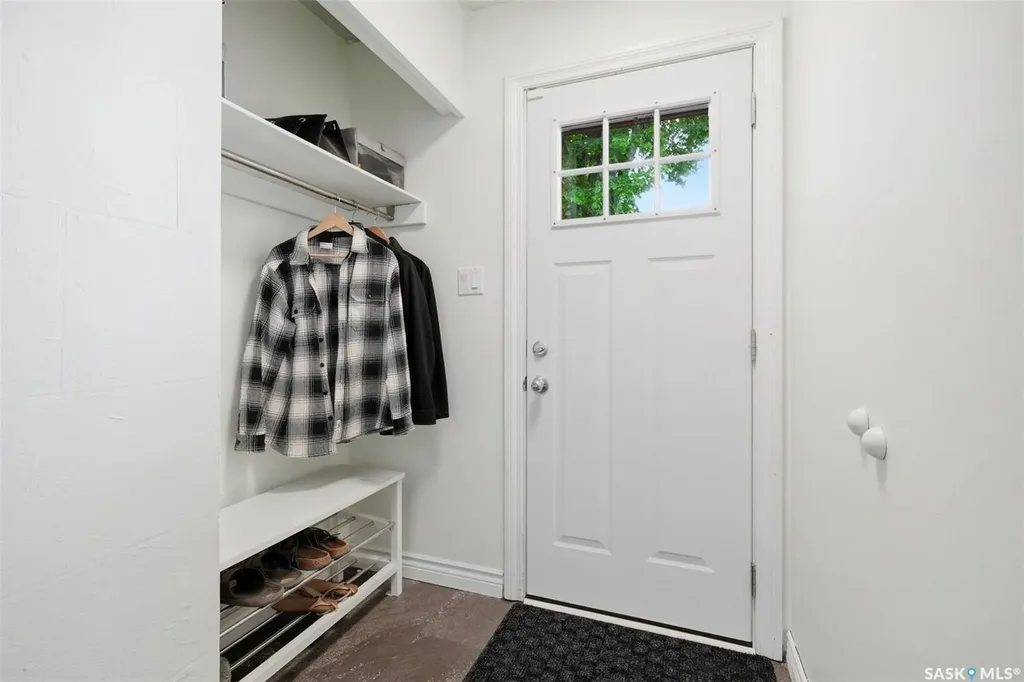 445 Witney Avenue S Saskatoon SK S7M 3K6