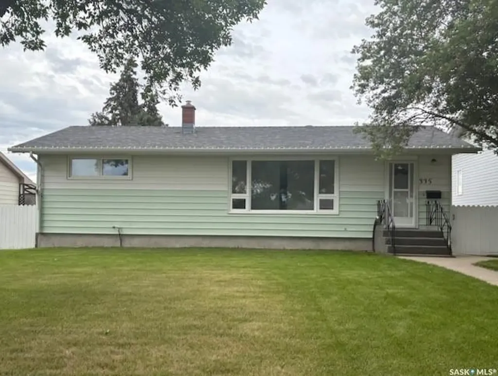 335 Central Avenue S Swift Current SK S9H 3G4