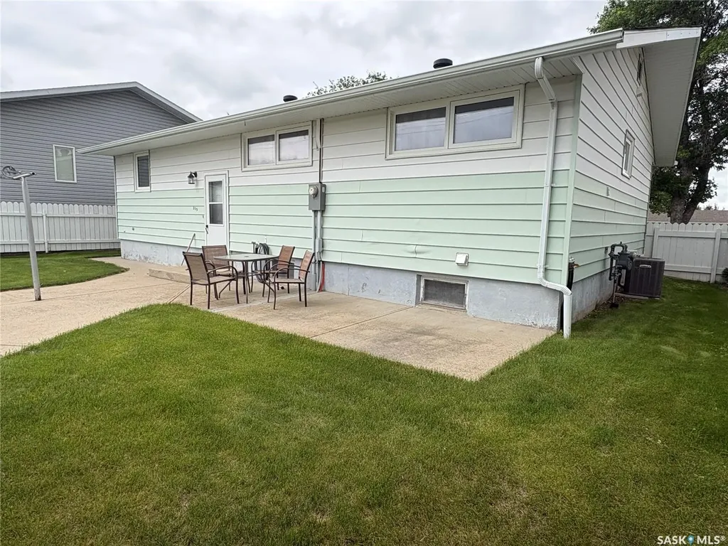 335 Central Avenue S Swift Current SK S9H 3G4