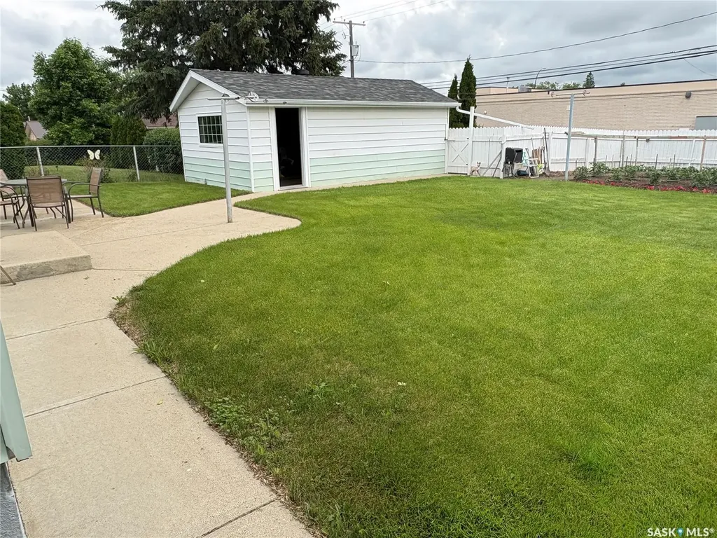 335 Central Avenue S Swift Current SK S9H 3G4