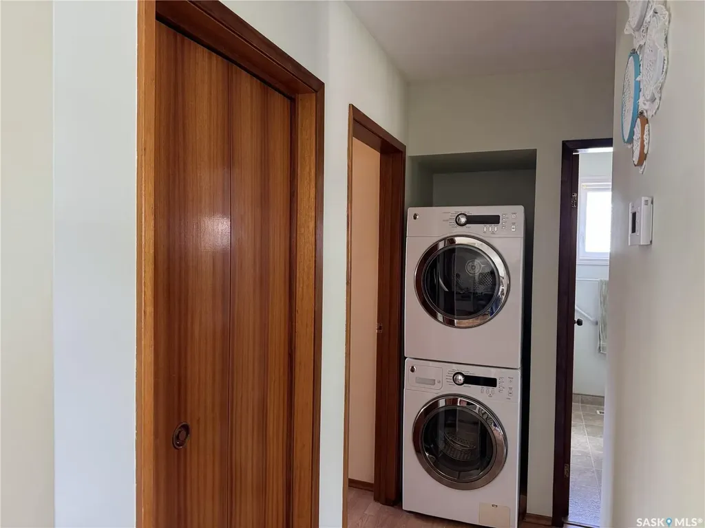 107 Downey Street Strasbourg SK S0G 4V0