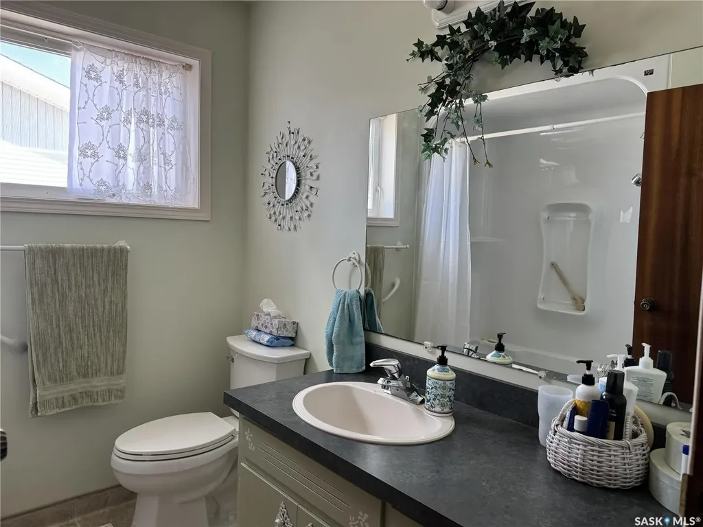 107 Downey Street Strasbourg SK S0G 4V0