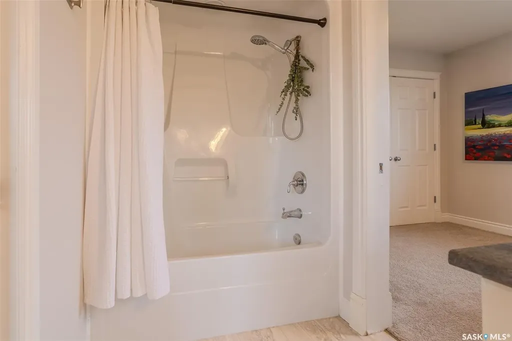 214 Bayfield Place Saskatoon SK S7V 1E3
