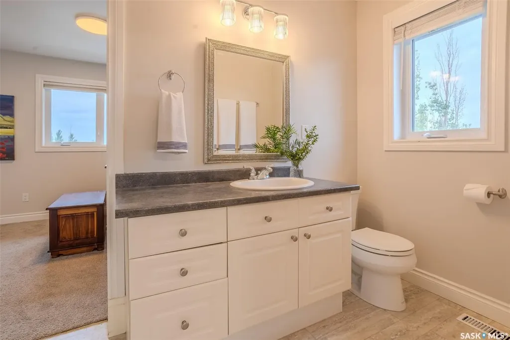 214 Bayfield Place Saskatoon SK S7V 1E3