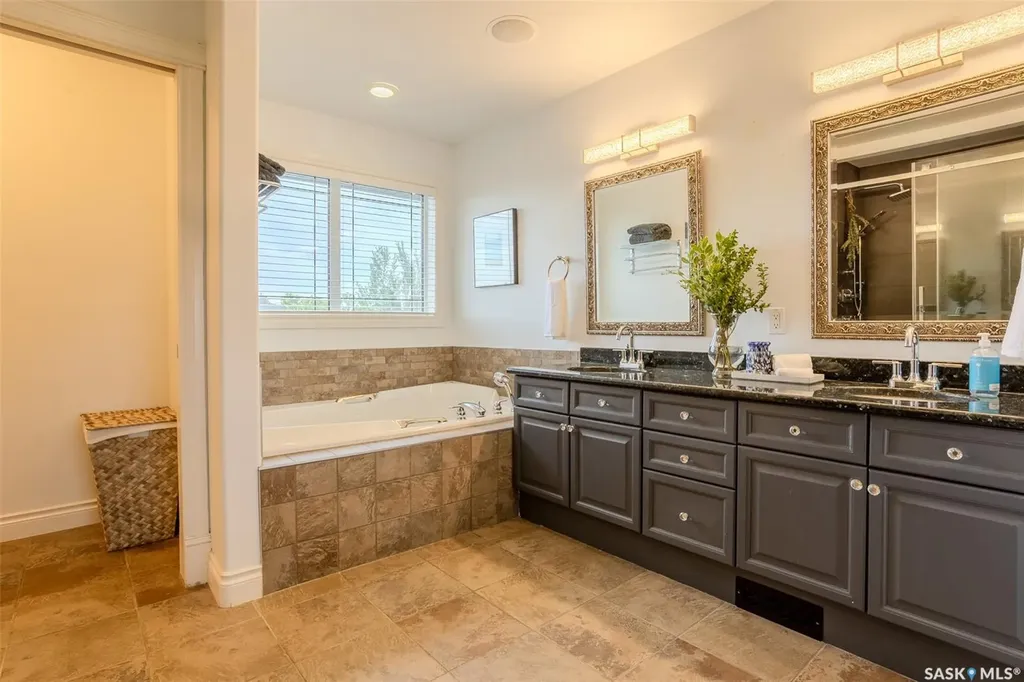 214 Bayfield Place Saskatoon SK S7V 1E3