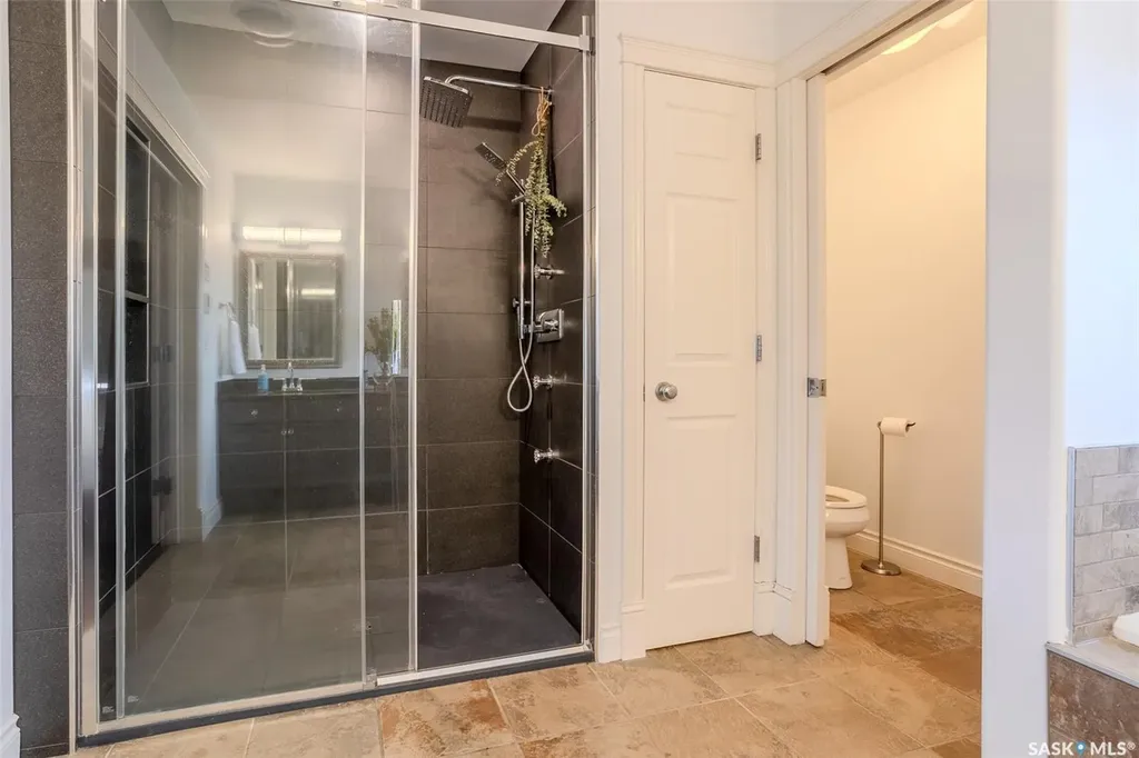 214 Bayfield Place Saskatoon SK S7V 1E3