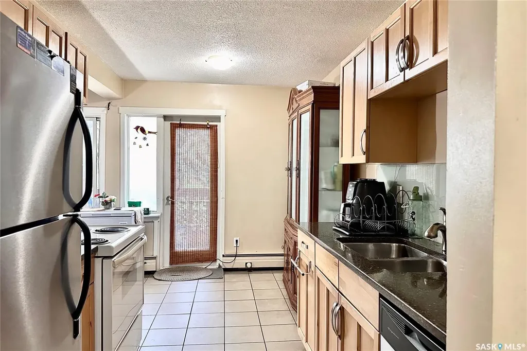 208 Lindsay Place Saskatoon SK S7H 3E6
