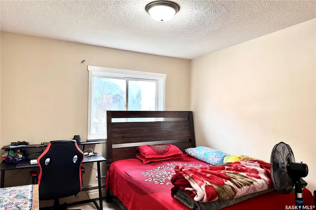 208 Lindsay Place Saskatoon SK S7H 3E6