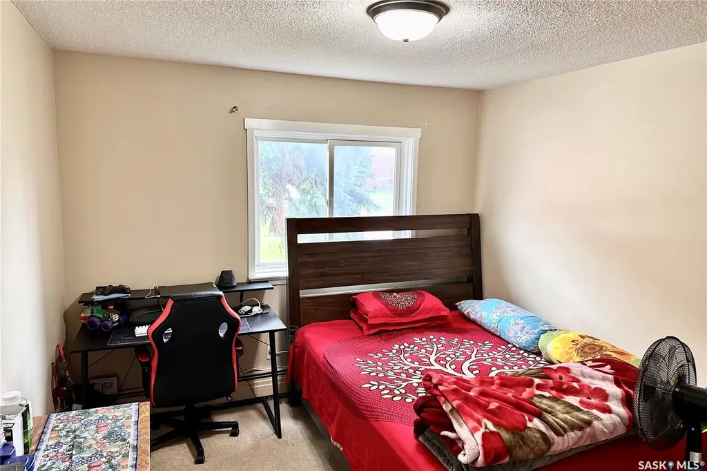 208 Lindsay Place Saskatoon SK S7H 3E6