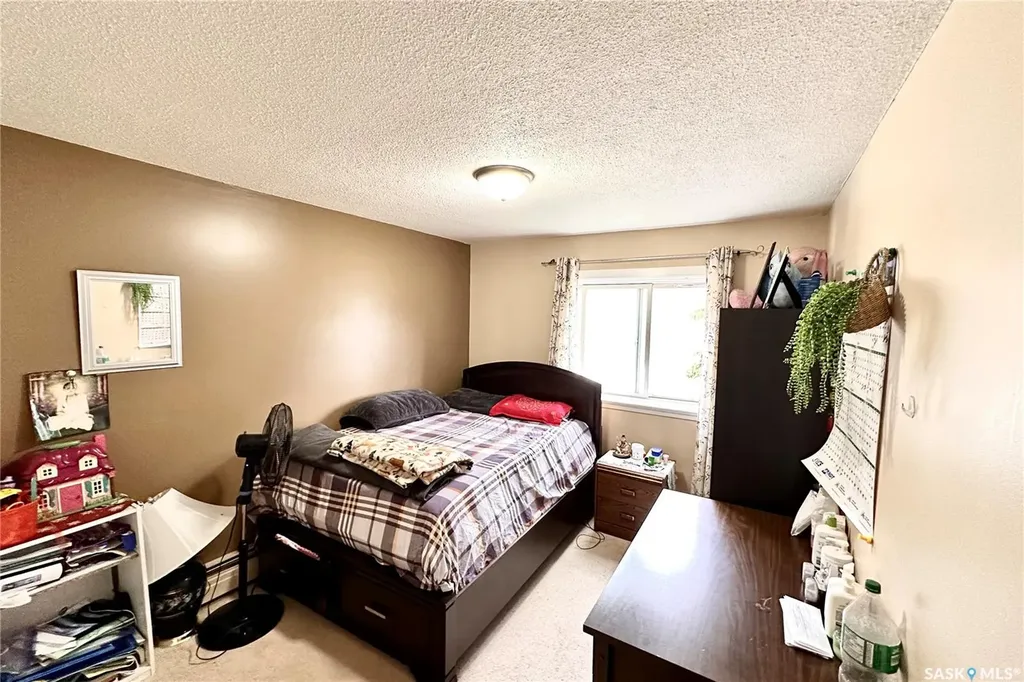 208 Lindsay Place Saskatoon SK S7H 3E6