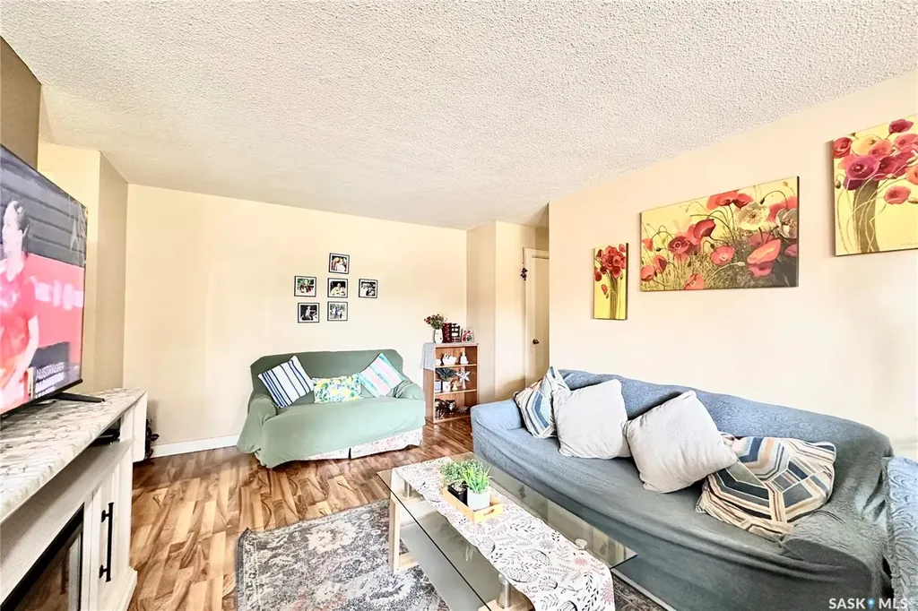 208 Lindsay Place Saskatoon SK S7H 3E6