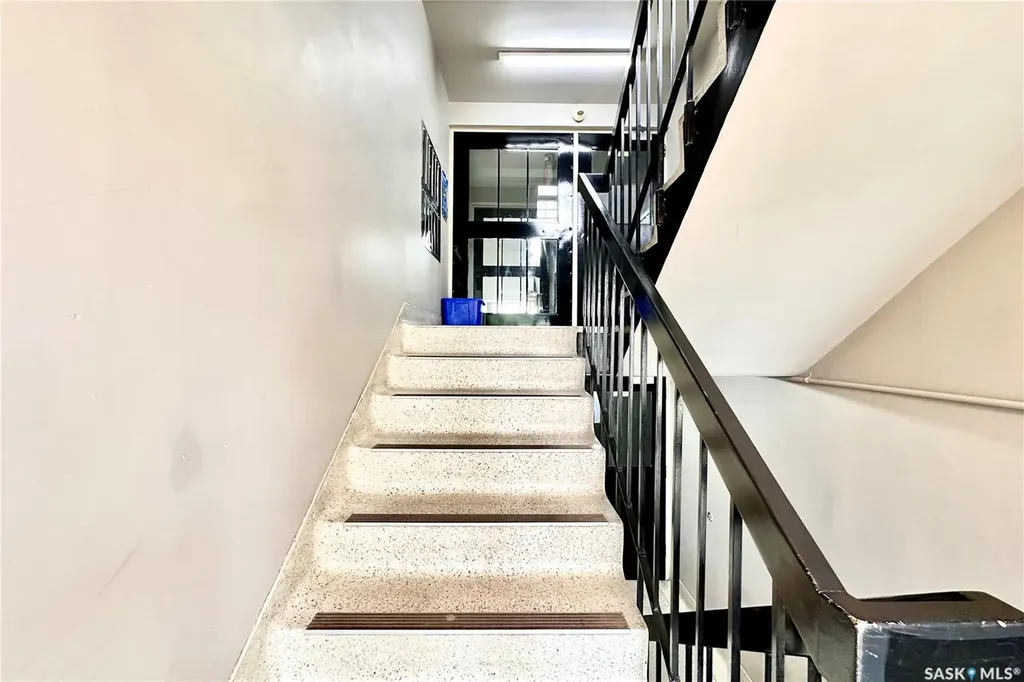 208 Lindsay Place Saskatoon SK S7H 3E6