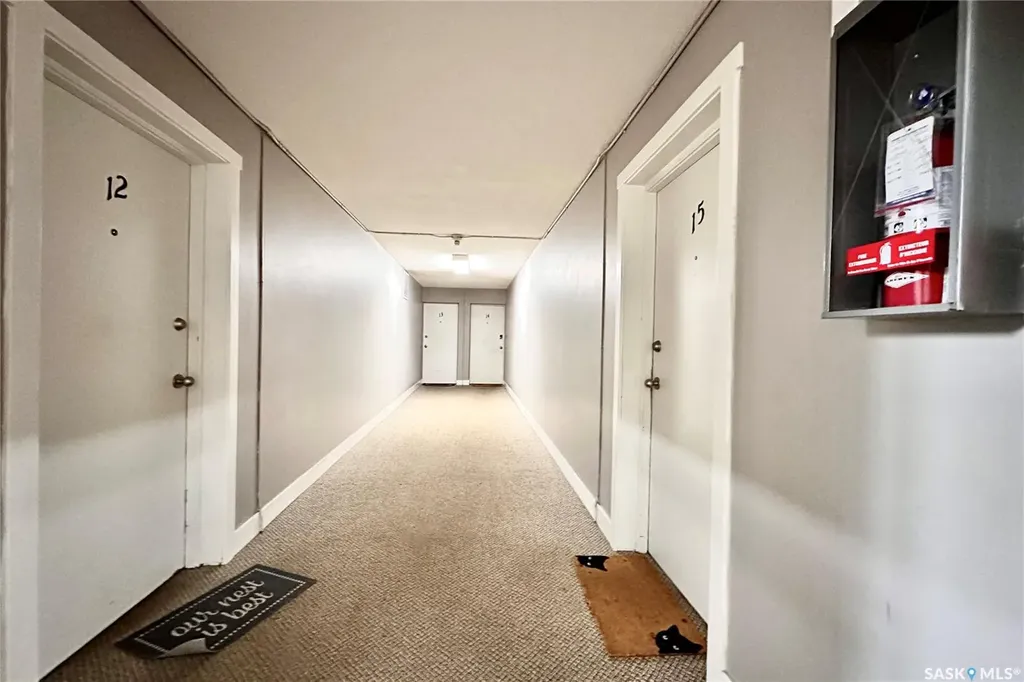 208 Lindsay Place Saskatoon SK S7H 3E6