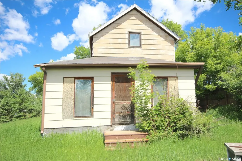 100 1st Avenue Bredenbury SK S0A 0H0