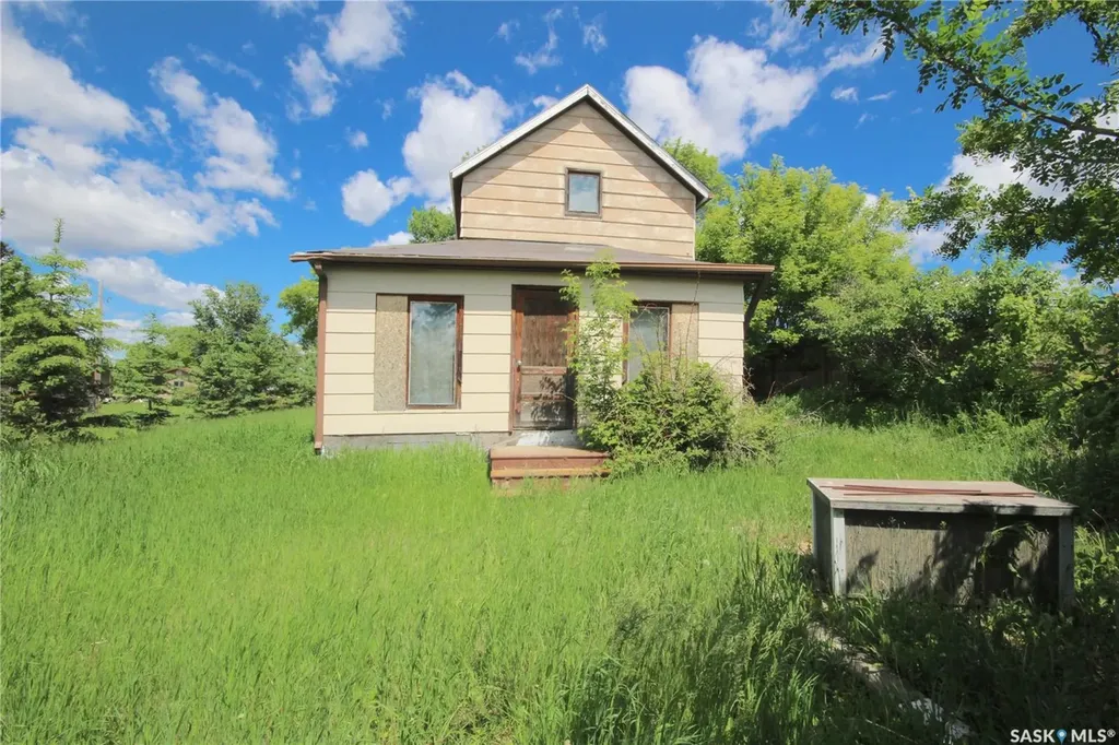 100 1st Avenue Bredenbury SK S0A 0H0
