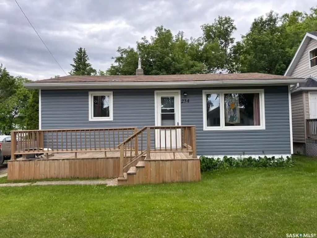 234 3rd Avenue W Canora SK S0A 0L0