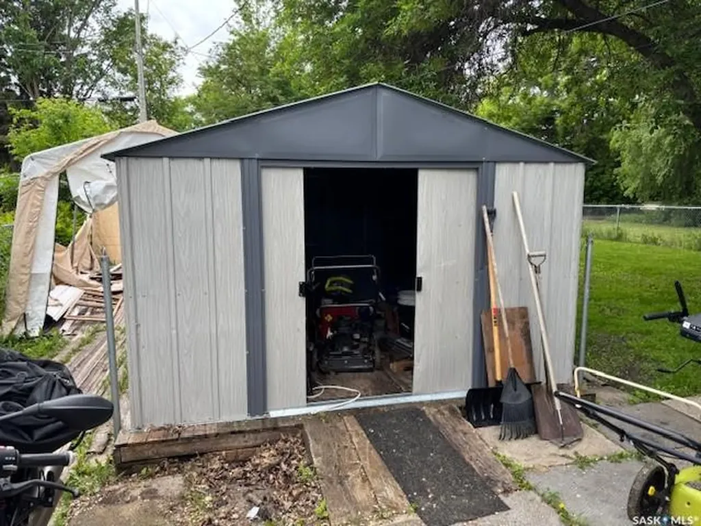 234 3rd Avenue W Canora SK S0A 0L0