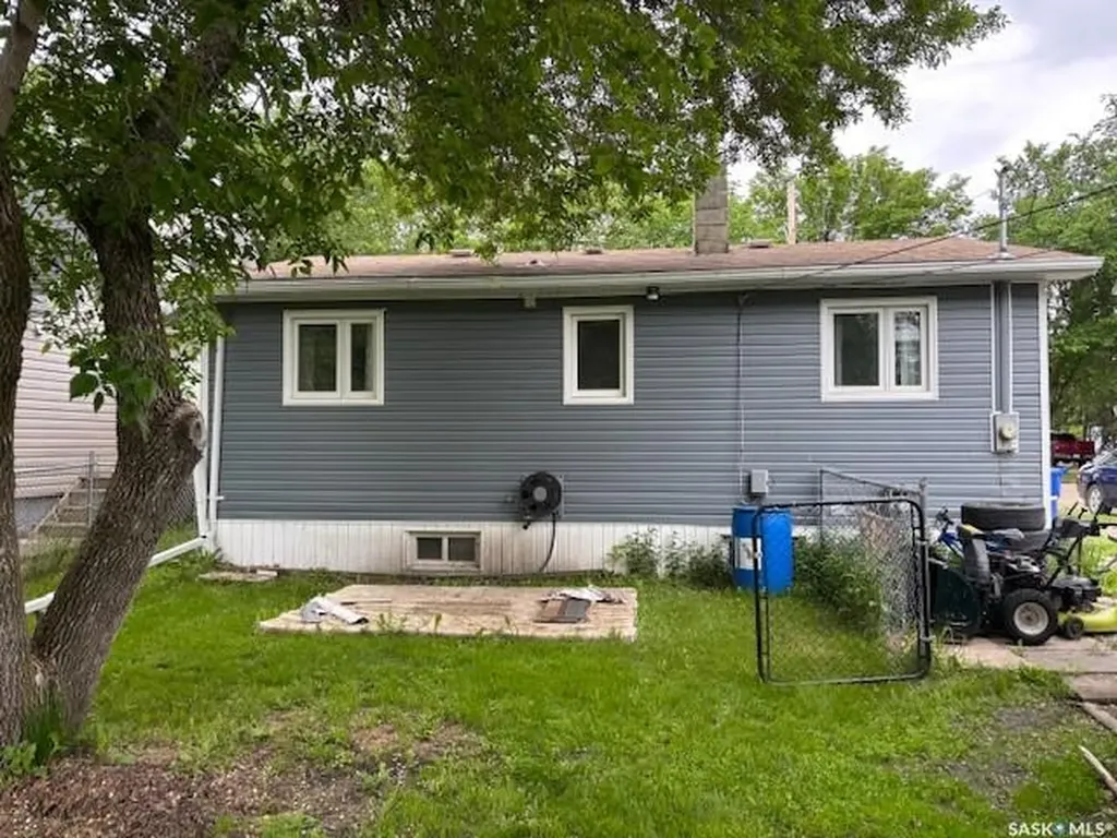 234 3rd Avenue W Canora SK S0A 0L0