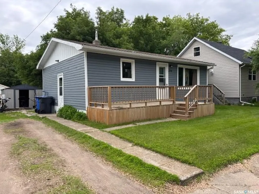 234 3rd Avenue W Canora SK S0A 0L0